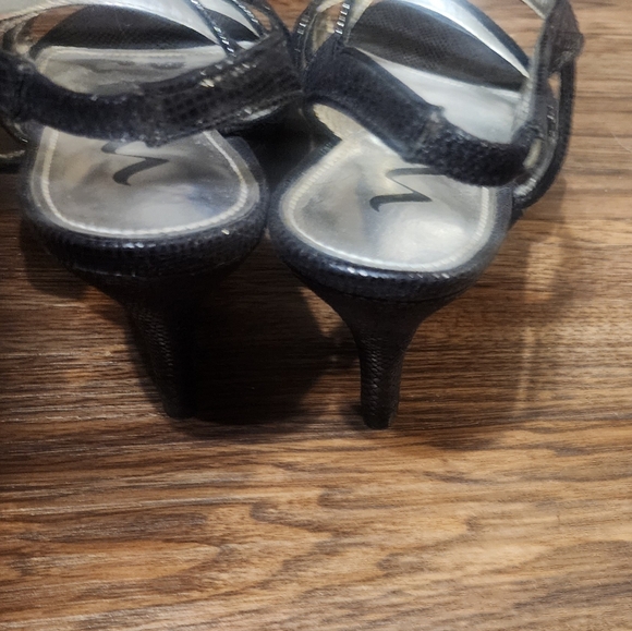 Nina Nadette Black Leather Croc Pattern Strappy Heel Sandals 7 New - Picture 5 of 14